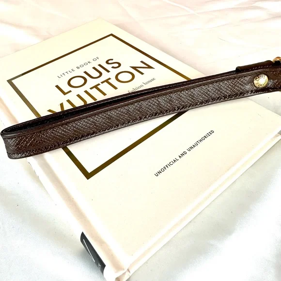 Louis Vuitton Brown Taiga Leather Wristlet Strap - Picture 5 of 6